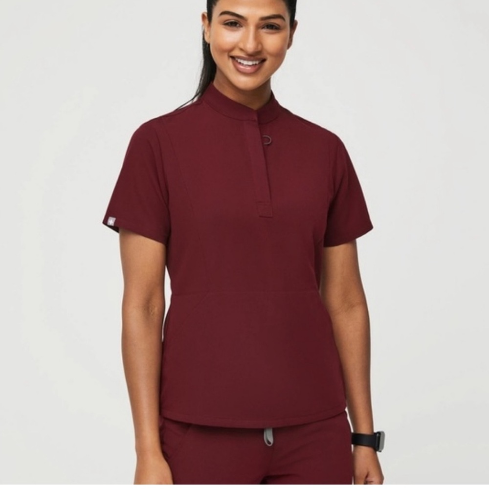Figs Insiza Slim Scrub Top